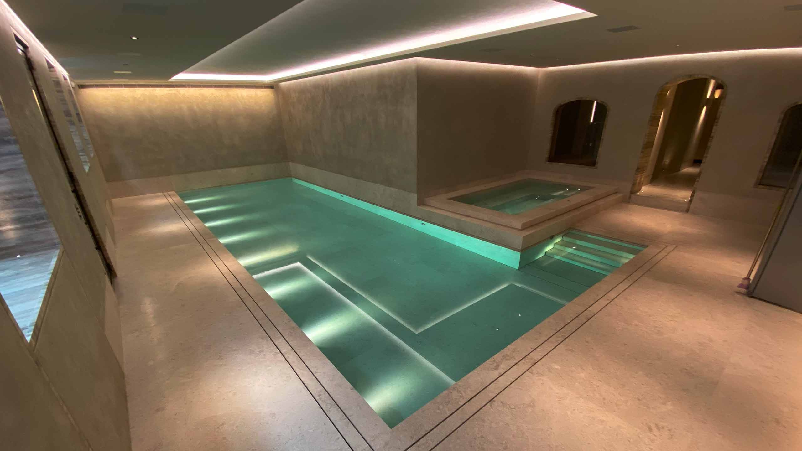 Movable Floors for Spas | Aqua Platinum Projects