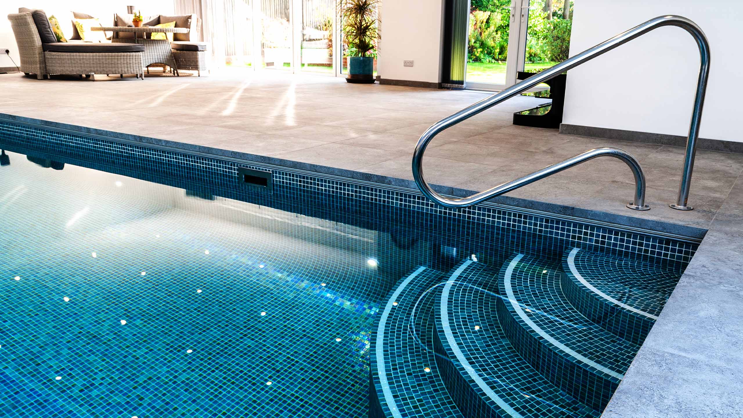 Luxury Mosaic Tiles for One Piece Pools | Aqua Platinum Projects